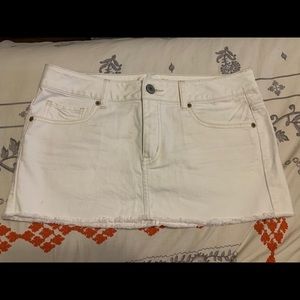American Eagle White Denim Mini Skirt size 8
